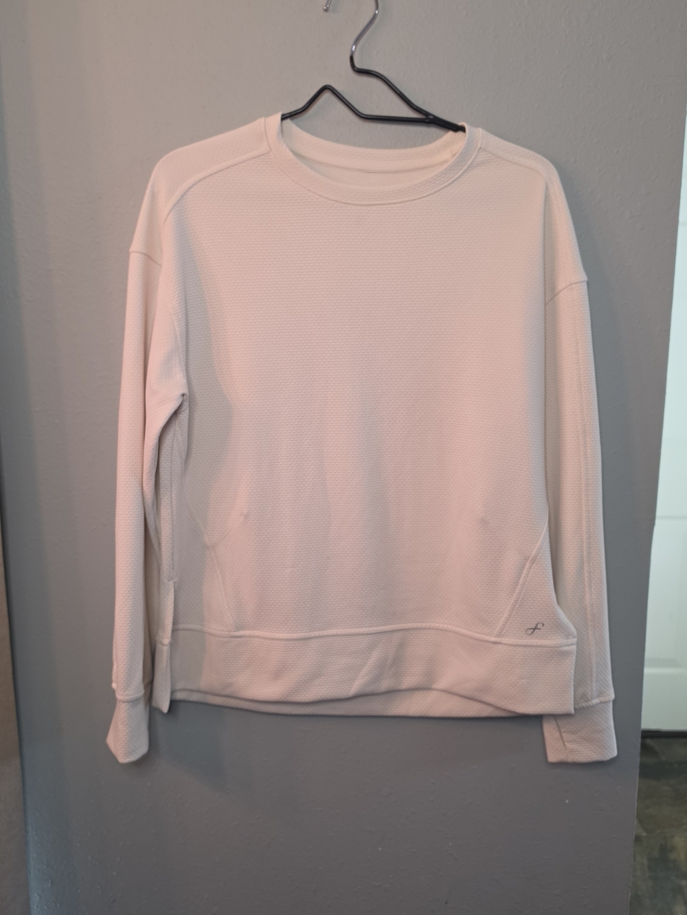 Freely White Textured Pullover Sweatshirt Crewneck Athleisure Size Medium